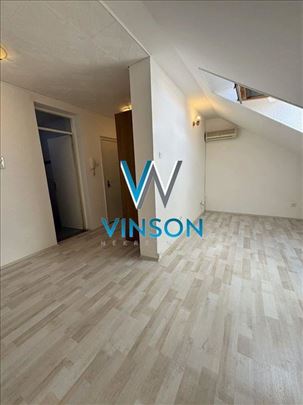 Novi Sad, Nova Detelinara - Uknjižena garsonjera I