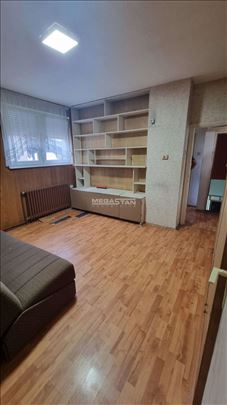 Stan 1610 eura/m², za keš kupce, hitno