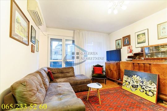 Savski venac, Klinički centar - Resavska 79m2