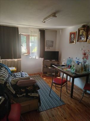 Voždovac,Nikšićka ulica,53 m2,uknjižen