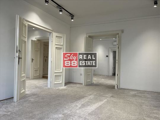 5,0 Vracar , Krunska , renoviran salonac , odlican