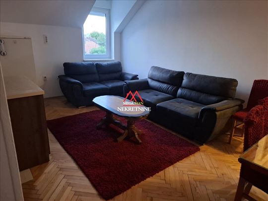 Adamovićevo naselje - 58m2 - trosoban stan