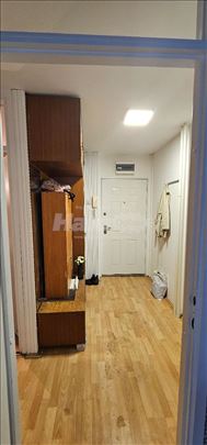 Blok 70, stan 55+4m2, odmah useljiv