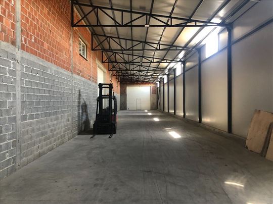 Dobanovacka petlja magacin 400m2 