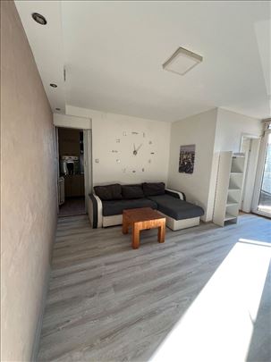 Izdaje se 1.5 Visnjica 