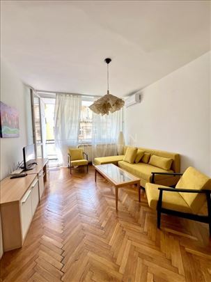 Izuzetan dvosoban stan od 55m2 na Obilićevom vencu