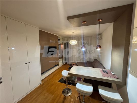 Novi Beograd-A blok-Savada 35m2