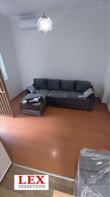 NOVO, Vukov spomenik(50m), kompletno renoviran 