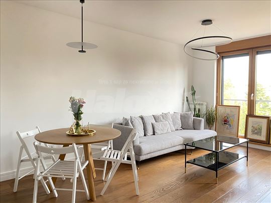 Prelep stan u novom kompleksu, 3.0, Terasa, Garaža