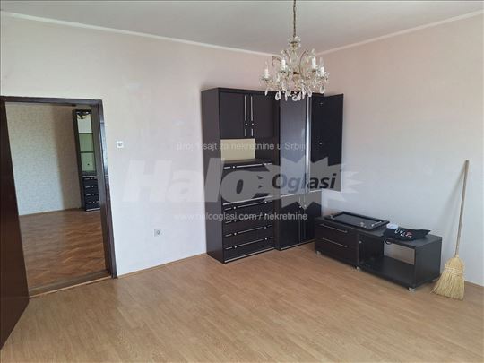 Sremčica, stan u kući, 130m2