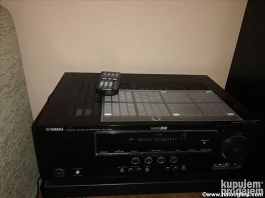 Yamaha pojačalo + 2 zvučnika + daljinski