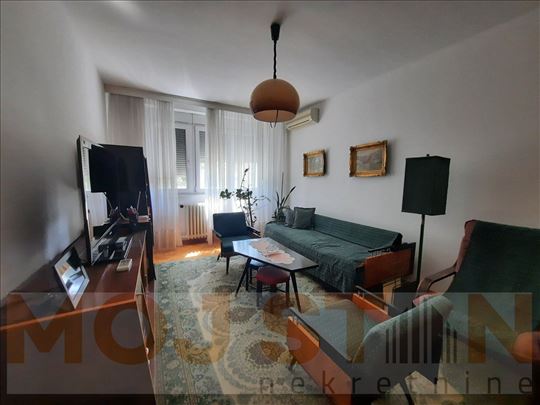 ZEMUN - centar - 62m2 - dvoiposoban 