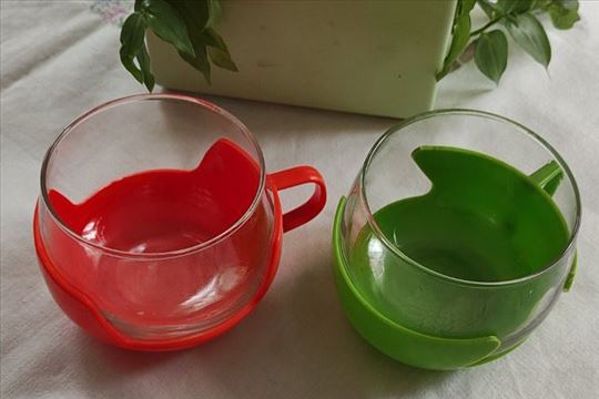 Caj ili kafa za dvoje vintage iz 70-ih 