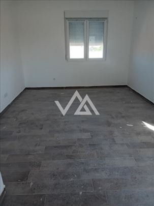 Izdaje se 3.0 stan, Zemun
