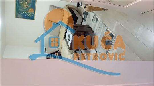 Izdaje se troiposoban stan u kući u Pasi poljani, 