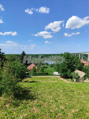 Plac na Dunavu, građevinsko zemljište, Beška 26a