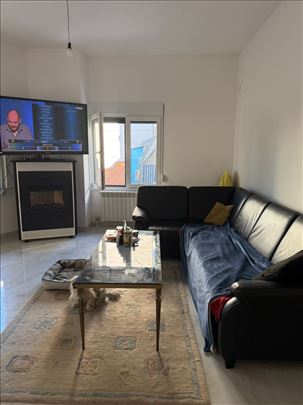 Prodaje se 2.0 stan kod Cvetkove pijace