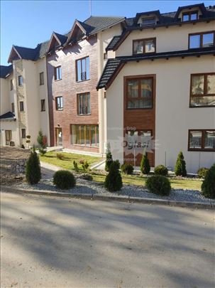 Apartman sa garažom