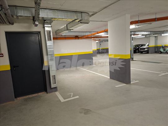 Bulevar Patrijarha Pavla 8 Garažno Mesto