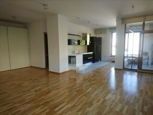 Dedinje,  lux 3.0, 2 lođe, 2 garažna mesta, lift