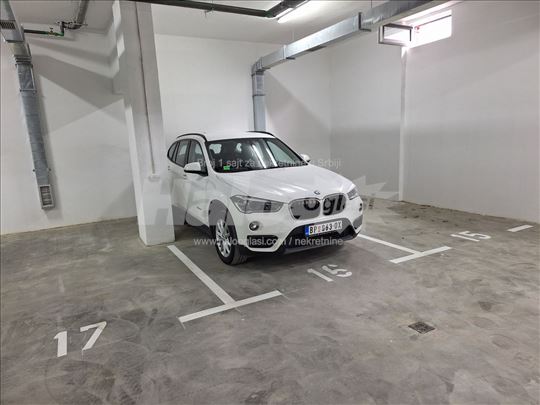 Neimarova Garažno Mesto