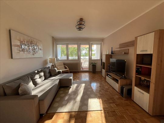 Blok 70, renoviran, komforan, ID 24626