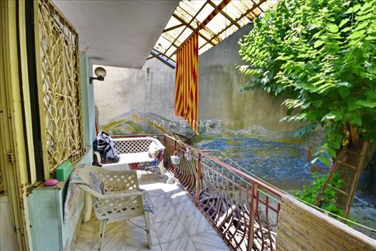 Vračar - Dvosoban stan na Crvenom Krstu ID#5228