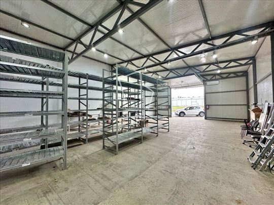 Hala Dobanovci, 460m2, odlična lokacija ID#11774