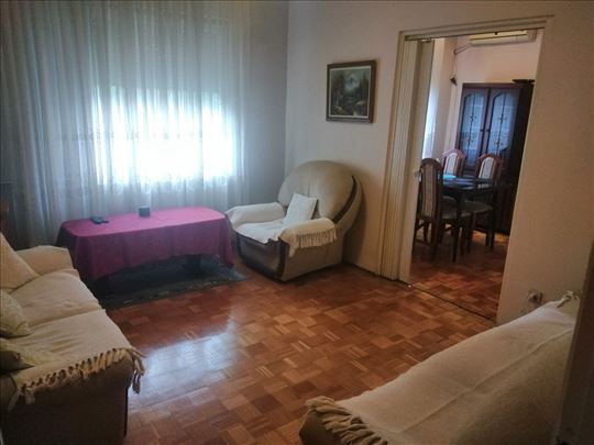 Immo centar, komforan, funkcionalan