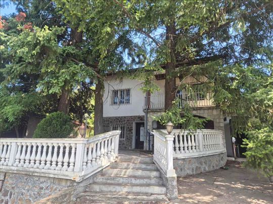 Kuća u Sremskoj Kamenici 