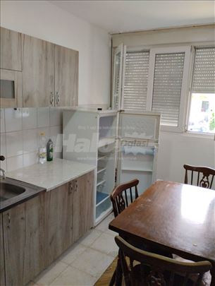Na prodaju dvosoban stan od 53m² u Braće Jerković