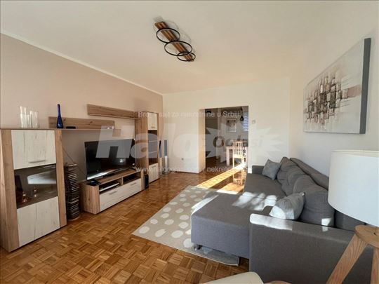 Novi Beograd, blok 70a, dvosoban stan