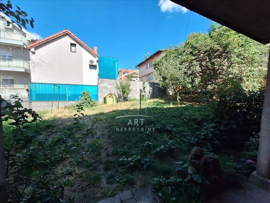 Odlična lokacija u Višnjičkoj  Banji ID#11773