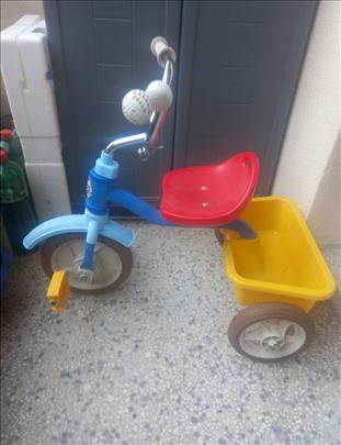 Tricikl za decu Italtrike sa prikolicom kao nova