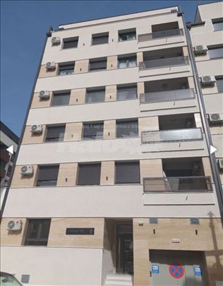 Vračar, Cerska 105, garažno mesto