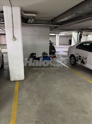 Izdajem garažno mesto nova zgrada blok 63