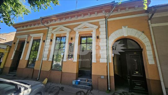 Izdajem lokal na vencu  Zivojina Misica u Somboru 