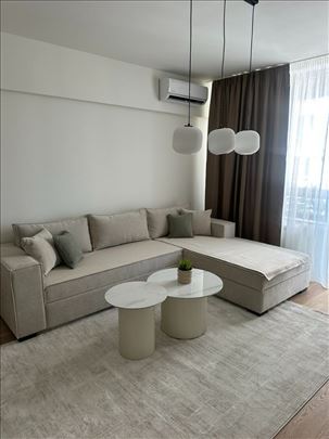Izdajemo namešten stan sa garažom, 60m2, BW Eterna