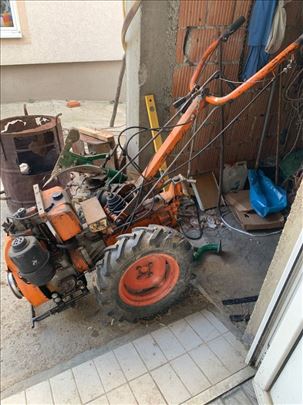 Prodajem Valpadanu VMC 14