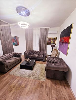 Lux kuca  u Brace Dirak 
