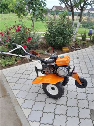 Nov motokultivator