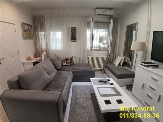 Novi Beograd, Blok 62 - Nehruova