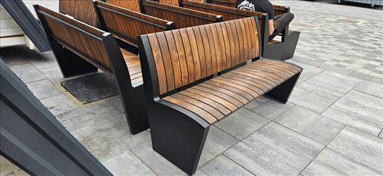 Parkovske klupe-urbani mobilijar