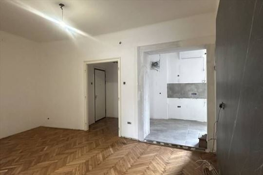3.5 salonski stan u Ivankovačkoj  ulici, 71m2