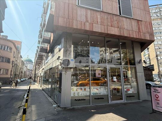 Atraktivni lokal-Vracar Makenzijeva 76 150m2(80+70