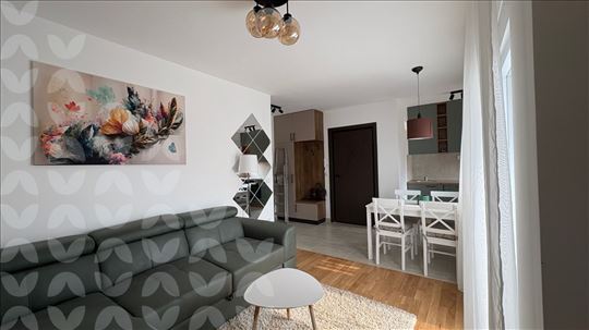 Ledine - Nova Zgrada - Privatni parking
