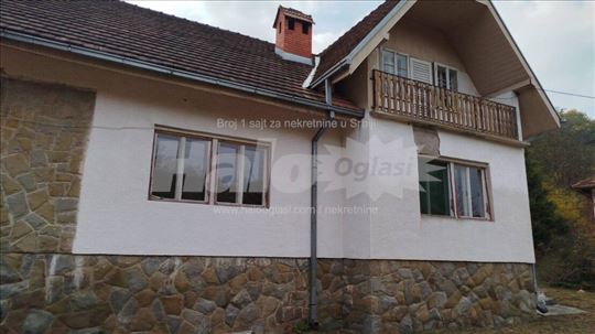 Ljig, Slavkovica, Dve kuce na 70ari placa