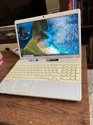 Sony Vaio i5 2430/6gb Windows 11