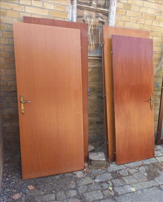 Vrata raznih dimenzija 8kom