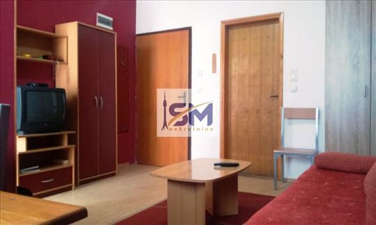 Karaburma, stan 19m2